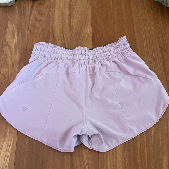 lululemon reversible 3 inch shorts - Picture 2 of 4